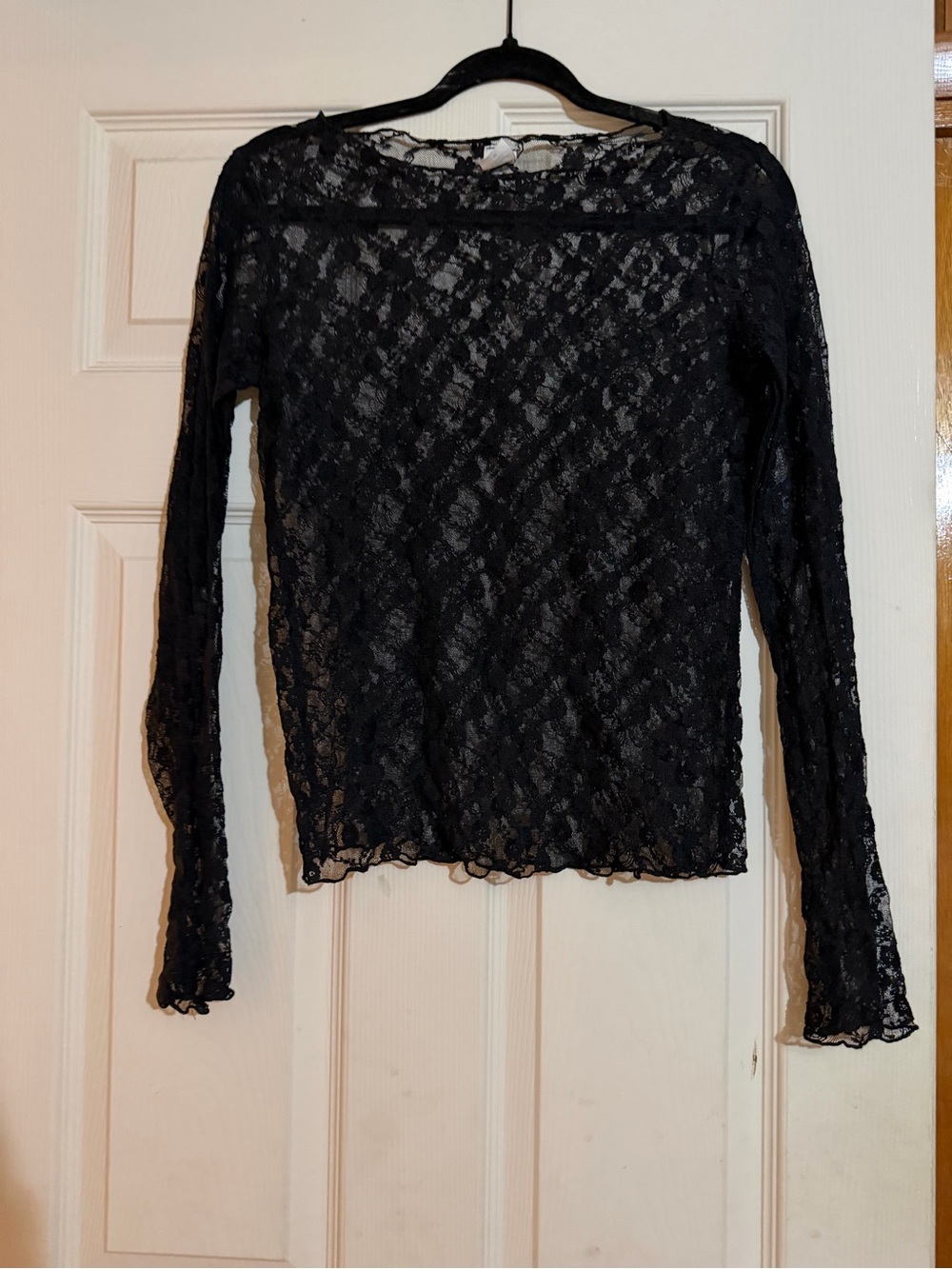 Women's Black Sheer Lace Long-Sleeve Top
